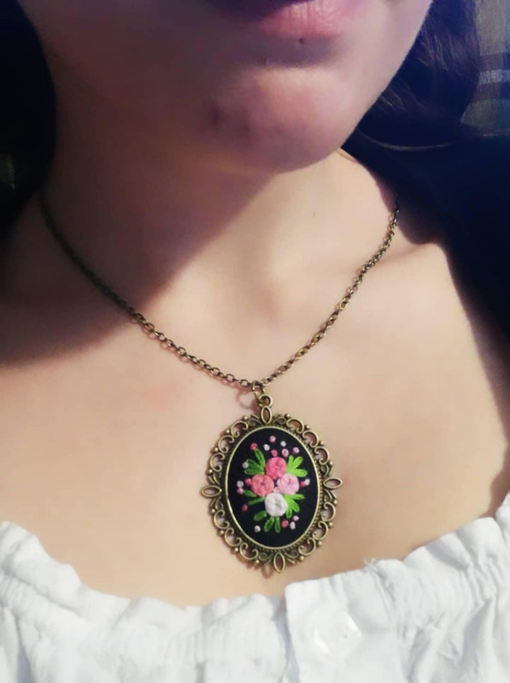 Review by Sophie Laurent