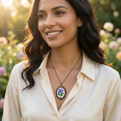 Vintage Embroidery Necklace Kit (DIY Edition)