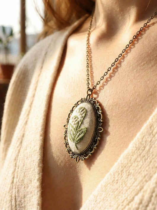 Vintage Embroidery Necklace Kit (DIY Edition)